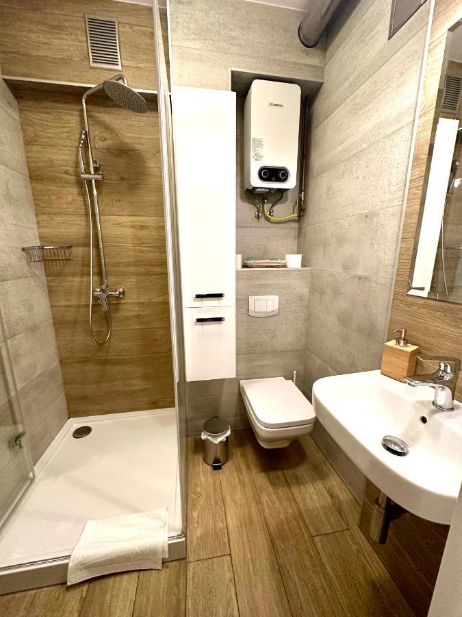 Jazz Apartament Czestochowa Centrum 2-Bedroom Eksteriør billede