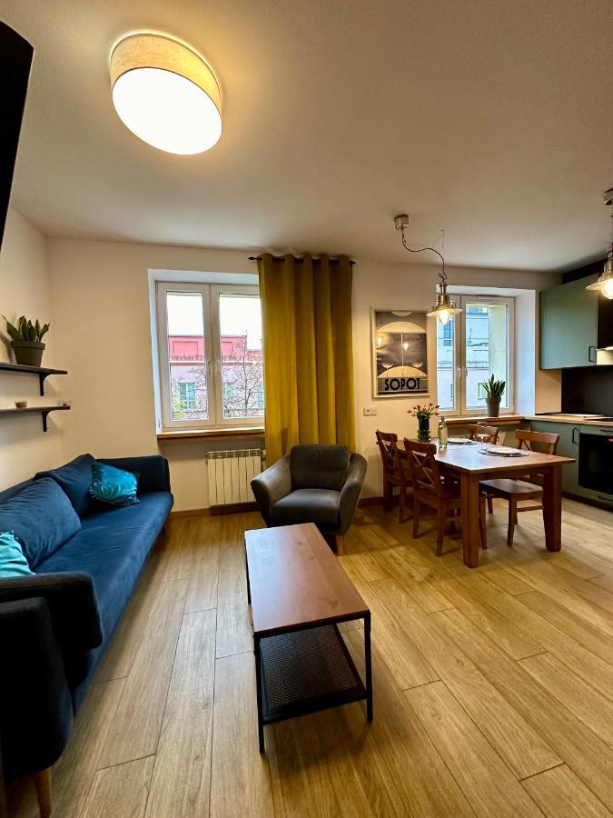 Jazz Apartament Czestochowa Centrum 2-Bedroom Eksteriør billede